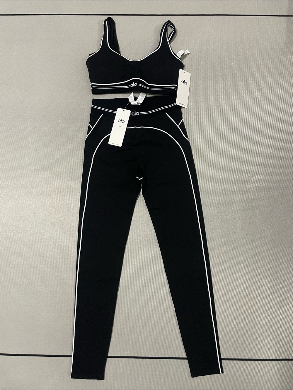 ALO Yoga Black Sports Bra with White Piping